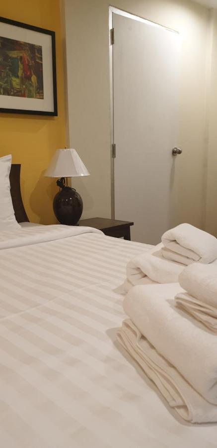 Vinary Hotel Sukhumvit Bangkok Exteriör bild